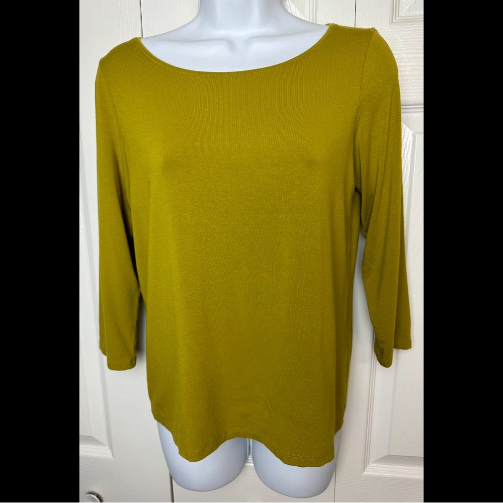 EILEEN FISHER Jersey Knit Tee T-Shirt  Top Blouse Olive Green Scoop Neck Classic
